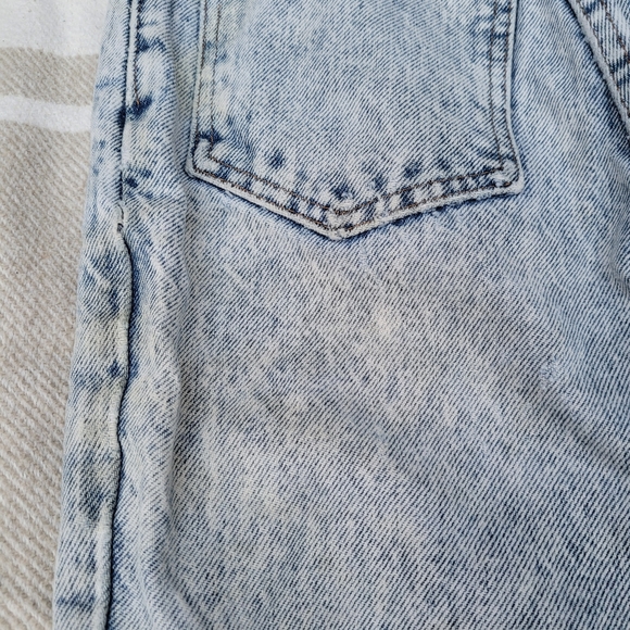 Vintage 1990s BONGO light blue acid wash distressed jeans - Picture 9 of 9
